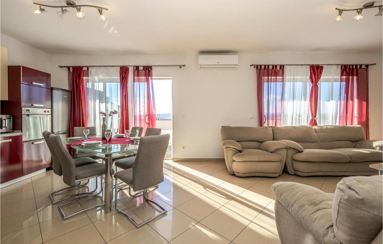 Nice Apartment In Crikvenica With House Sea View Exteriör bild