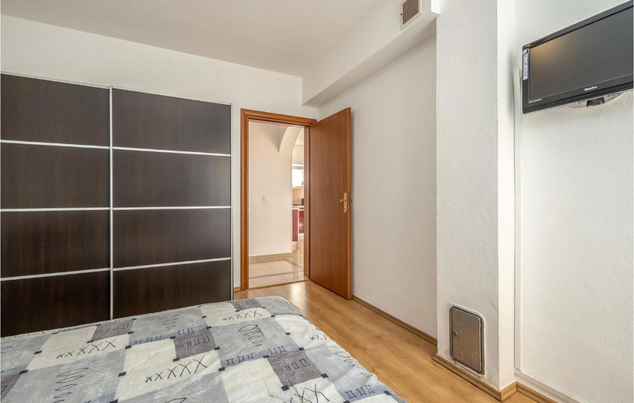 Nice Apartment In Crikvenica With House Sea View Exteriör bild