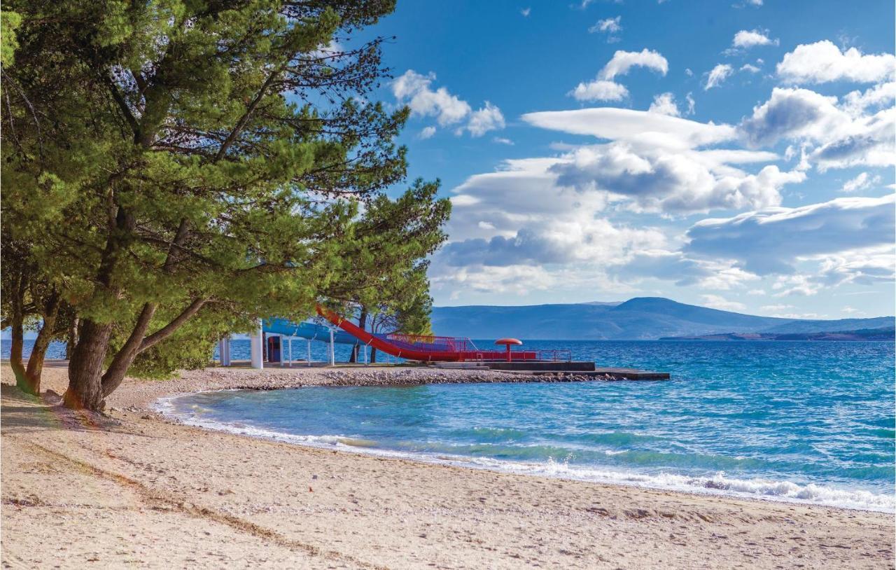 Nice Apartment In Crikvenica With House Sea View Exteriör bild