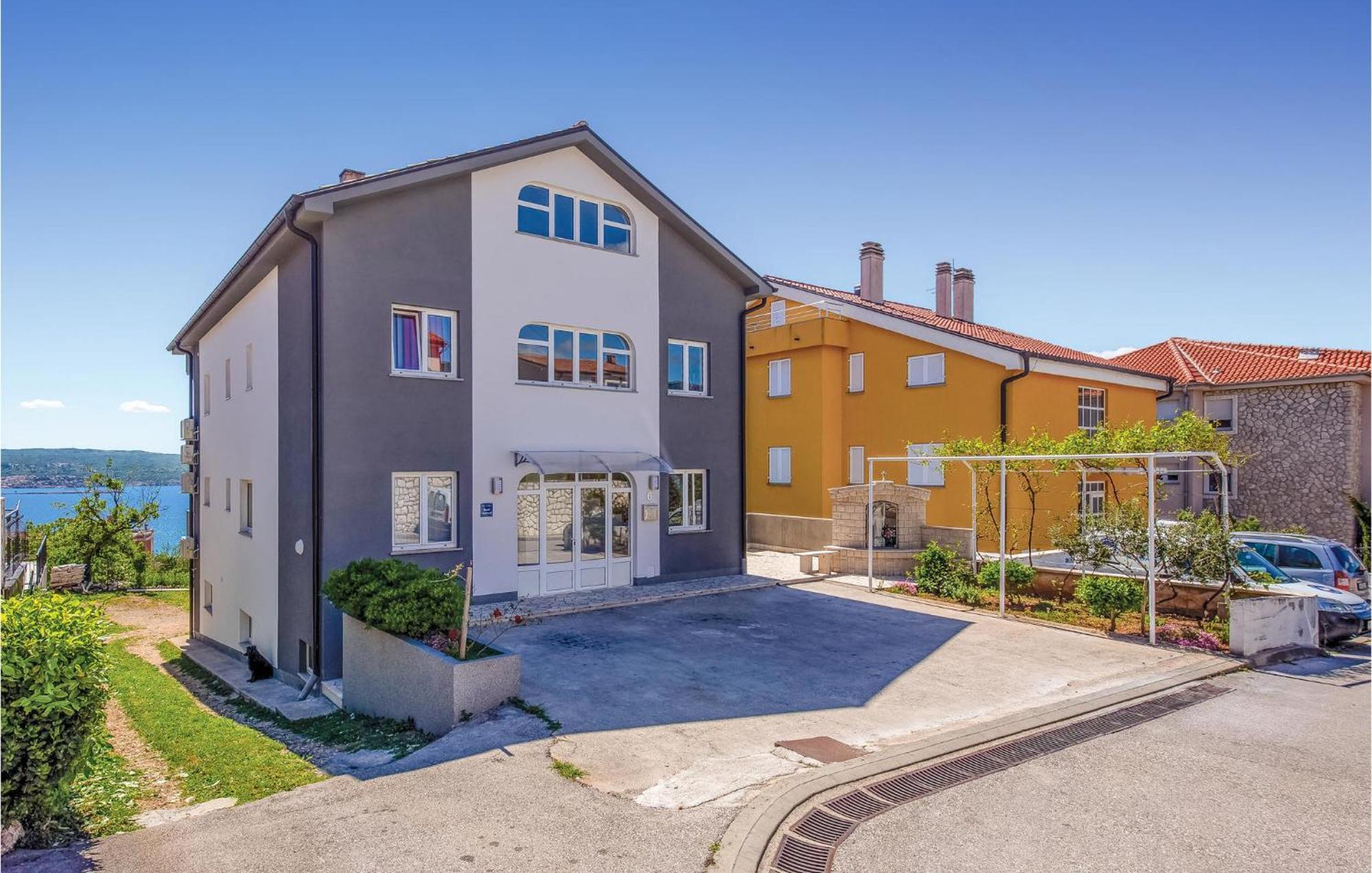 Nice Apartment In Crikvenica With House Sea View Exteriör bild